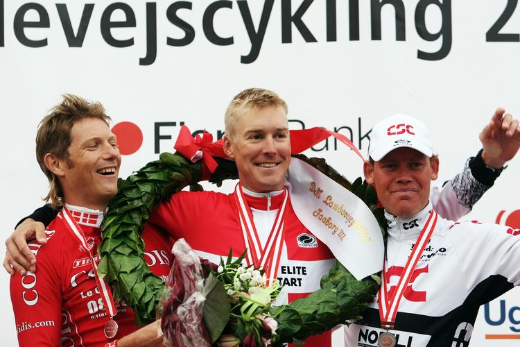 Sidste år gik det fint for Lars Bak (midt) på enkeltstarten, men inden dagens medaljestrid har mesteren haft et hårdt program. Arkivfoto. 