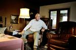 Poul Ramsing har haft behov for behandling, siden følger af hans årelange sygdom sendte ham på pension i 1989. Men de sidste fem år han ikke haft råd, fordi transporten nu er på egen regning. 