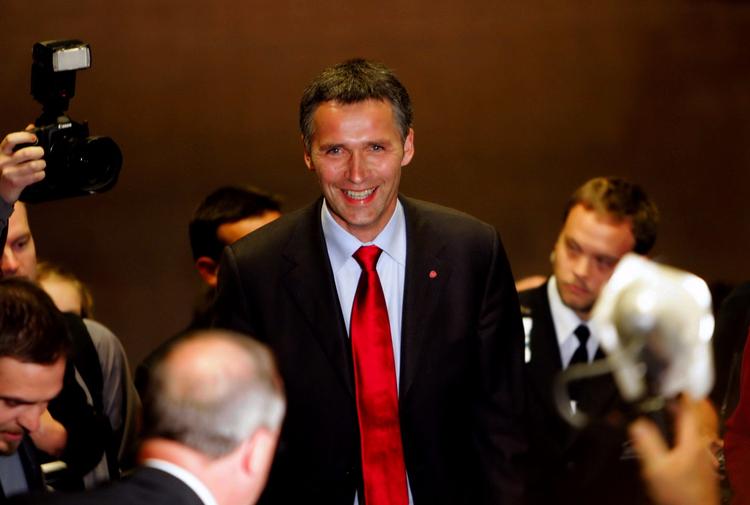 Socialdemokraternes formand Jens Stoltenberg ved valget i 2005, som sikrede ham statsministerposten i Norge. 