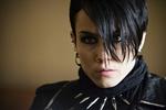 Svenske Noomi Rapace spiller den centrale rolle som superhackeren Lisbeth Salander. Foto fra filmen. 