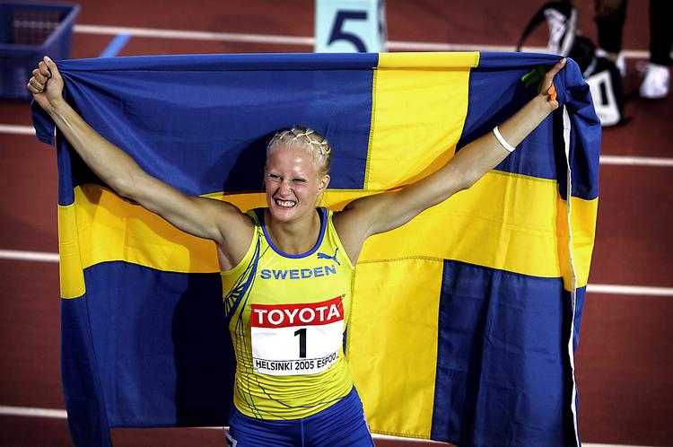 I Sverige er atletikstjernen Carolina Klüft og de andre eliteudøvere  kommet direkte på finansloven. Nu vil Team Danmarks formand, Carl Holst (V), afsøge muligheden for  noget lignende i Danmark. Finansminister Claus Hjort Frederiksen (V) kan glæde sig til et besøg fra  partifællen. Arkivfoto: Jens Dresling 
