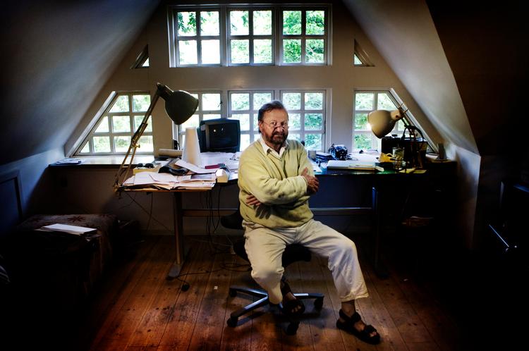 Bjørn Nørgaard i sit hus på Møn. 