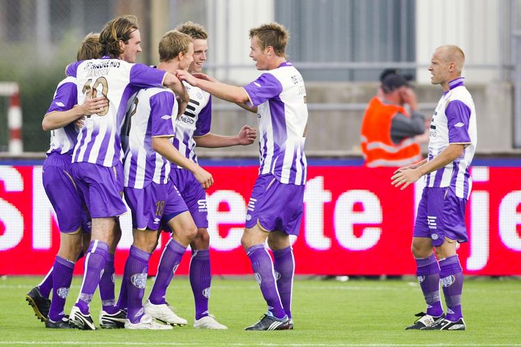 Esbjerg kom stærkt fra start i dagens opgør mod Silkeborg, og allerede efter 14 minutters spil var de foran 2-0. 