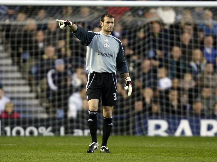 Roy Carroll har tidligere vogtet målet for Manchester United. Nu kan han være på vej til OB for en kort stund. Arkiv 