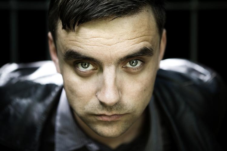 Simon Kvamm er blandt de musikere, som spiller til støtte for de afviste irakiske asylansøgere. 