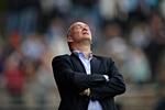 Randers-træner John 'Faxe' Jensen har ikke noget problem med nattesøvnen, trods en plads i bunden af tabellen i Superligaen. 