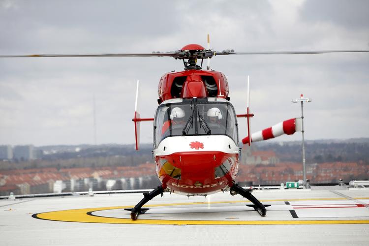 Lægehelikopter lander på Rigshospitalets landingsplatform. (arkivfoto) 