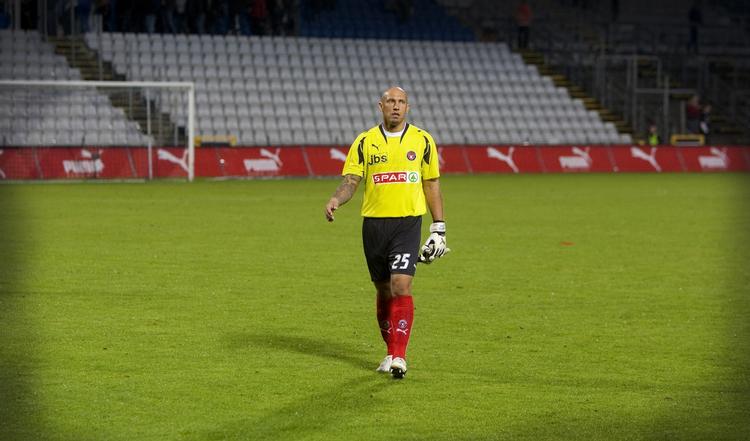 Arek Onyszko måtte lægge ører til den del mindre pæne personlige hilsner fra OB's fans, da han igen var på Fionia Park. 