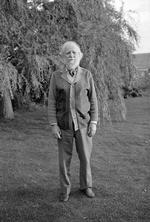 William Golding ses her på et arkivfoto fra 1983. Forfatteren døde i 1993, 81 år gammel. Foto: AP. 