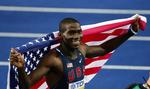 Kerron Clement på sejrsrunde efter sejren i finalen i 400 meter hæk. 