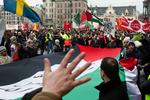 Svenskere demonstrerer i protest mod Davis Cup-kampen mellem det israelske og det svenske tennislandshold i Malmø i marts. Arkivfoto. 