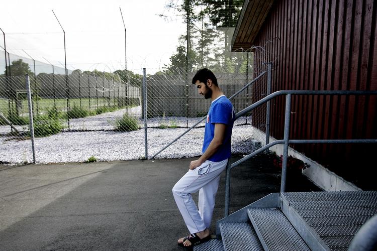 Shalaw Jaza, 23:  “They say that Iraq is safe. But that’s not true. They can’t control the situation. If Iraq is safe, then why are so many people killed each day?” 