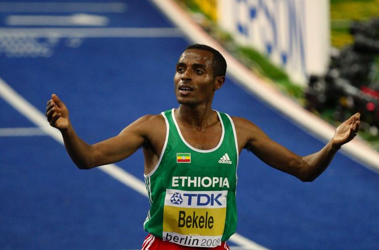 Etiopiens Kenenisa Bekele går efter en historisk VM-præstation. 