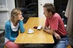 Annette Odimer  og Thorsten Preisah var ikke klar over, der var blevet skudt i aftes, da de satte sig ned på Coffee Collective for at nyde en kaffe i dag. 