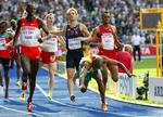 Sydafrikanske Mbulaeni Mulaudzi snublede ved målstregen, men vandt alligevel VM-guld i mændendes 800 meter finale. 