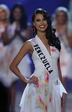 Stefania Fernandez  er den sjette kvinde fra Venezuela, der kåres til Miss Universe. 