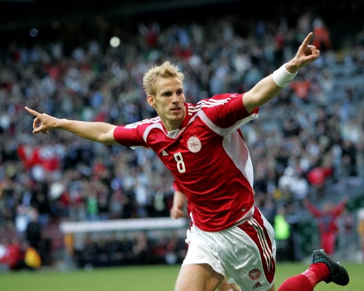 Søren Larsen har scoret 11 mål i de blot 15 landskampe, angriberen har spillet. Arkivfoto. 