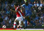 Sol Campbell (til højre) begyndte egentlig sin karriere som angriber, men er med årene blevet en bundsolid centerforsvarer. ARkivfoto. 