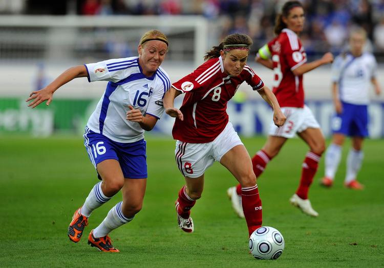 De danske fodboldkvinder skal i aften revancere sig fra kampen mod Finland. Hvis ikke, bliver modstander i kvartfinalen hård. Arkivfoto. 