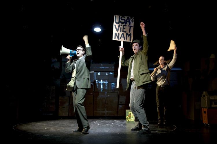Scene fra teaterudgaven af Blekingegadebanden. Arkivfoto. 