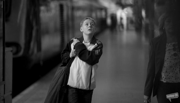 'This is England' -instruktøren er tilbage med rå og rørende, sort-hvid realisme i Somers Town. 