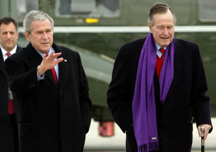 George W. Bush var præsident var præsident fra 2001 til 2009. Hans far sad på posten fra 1989 til 1993. (Arkivfoto) 