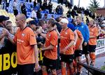 HB Køge-spillerne var glade efter sæsonens første sejr. Men træner Skarbalius mener, at der er plads til forbedringer. 