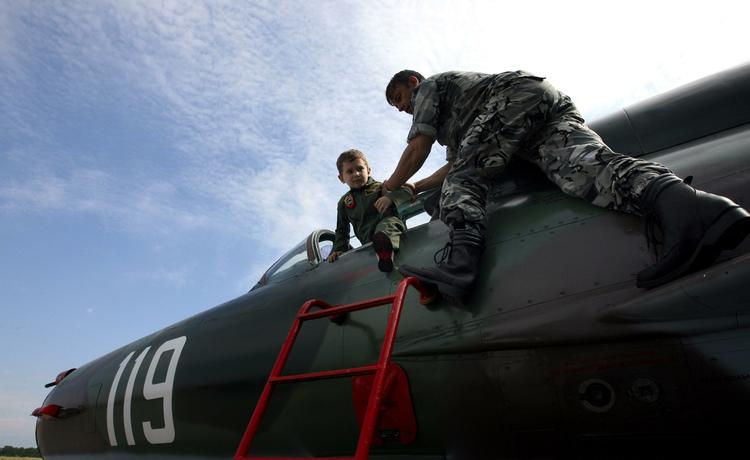 MIG-21 flyver stadig enkelte steder i verden, for eksempel i Bulgarien. 
