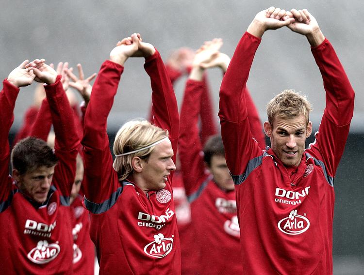 Man må strække sig langt, hvis man vil have spilletid, så Søren Larsen smutter til 2. Bundesliga i bestræbelserne på at komme med Danmark til VM. 