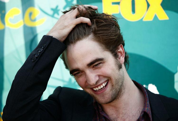 Den 23-årige engelske skuespiller Robert Pattinson er en af tidens største idoler. Det er særligt rollen som Edward Cullen i 'Twilight', der har gjort ham til teenagepigernes nye helt. Pattinson huskes også for rollen som Cedric Diggory i 'Harry Potter og flammernes pokal'. Arkivfoto. 