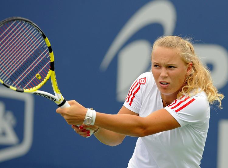 Det seneste par år har Caroline Wozniacki hævet sit niveau betragteligt. Og nu bider danskeren pludselig skeer med de helt store stjerner. Arkivfoto. 