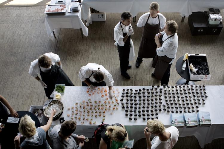 11 toprestauranter gav smagsprøver i Skuespilhuset på Copenhagen Cooking. 