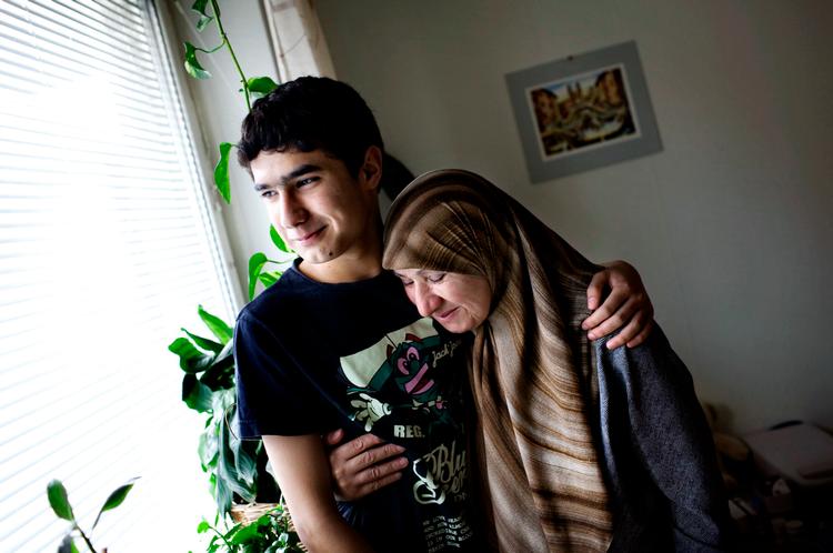 15-årige Majid lider af en depression og har forsøgt at begå selvmord. Men både han og moren Raja har fået afslag på humanitær opholdstilladelse. 