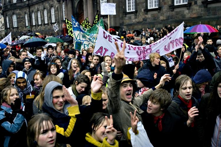 Sidste år skabte besparelserne på gymnasierne massive protester. Arkiv. 