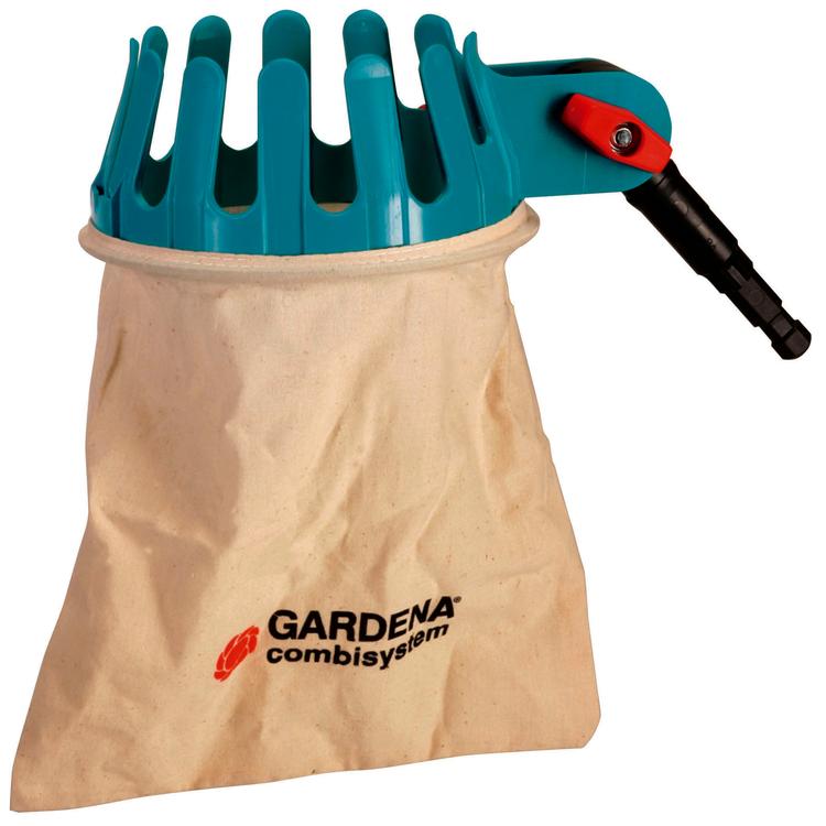 Udskiftelig. Gardenas combi- system er en serie af haveredskaber, der kan bruges med skafter af forskellig længde og udformning. Frugtplukkeren er udstyret med en stofpose, der nænsomt opsamler frugten efter plukning. 