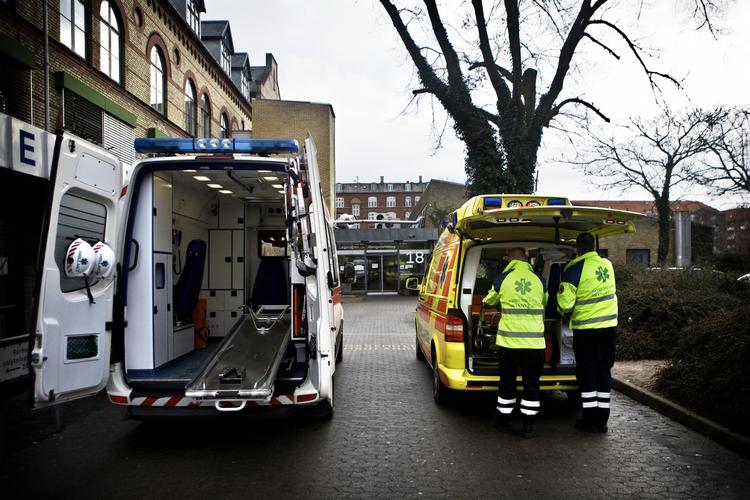 Omlægningen af ambulanceberedskabet har givet ventetider og problemer. Dem må redderne fortælle os om, hvis det skal løses, siger Region Hovedstaden. Arkivfoto. 