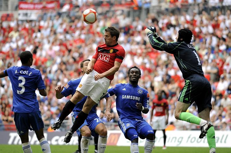Chelsea kan gå et par hårde sæsoner i møde, efter Fifa har besluttet, at klubben ikke må handle på transfermarkedet. Arkiv 
