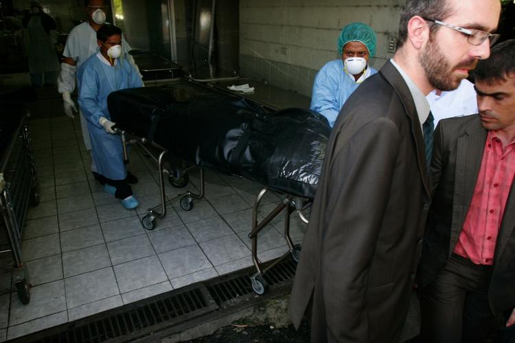 Den 52-årige franske filminstruktør, Christian Poveda blev i onsdags fundet dræbt i en forstad til hovedstaden i El Salvador. Poveda afsluttede for nylig arbejdet med dokumentarfilmen 'La Vida Loca' om livet i banden 'Mara 18'. 