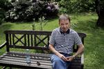 »Det er lidt som at deltage i et lotteri«, siger Steen Larsen fra Hvidovre, der er en af de kræftpatienter, der fik erstatning efter lang ventetid. 