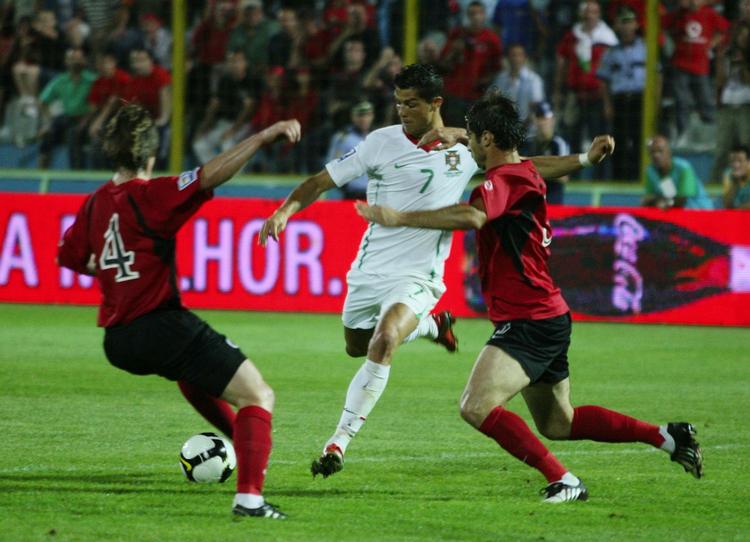 Seneste hjemmekamp for Albanien på Qemal Stafa stadium i Tirana var 6. juni mod Portugal, som fik en 2-1-sejr med hjem. Arkivfoto. 