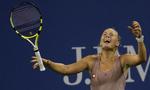 Game, set, match, Wozniacki. Den danske tennisstjerne var stærkest i tiebreakene og kunne til sidst juble over sejren. 