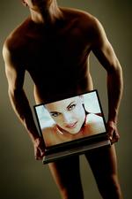 Forskere har kortlagt, hvor meget tid vi rent faktisk bruger på nettets pornosider. Unge under 19 var de mest ivrige brugere - med et forbrug på 20 minutter om måneden. Arkivfoto 