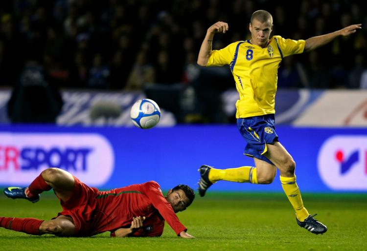 Den svenske midtbanespiller Samuel Holmén mener, at Danmark har været bedst i VM-kvalifikationen. Arkivfoto. 