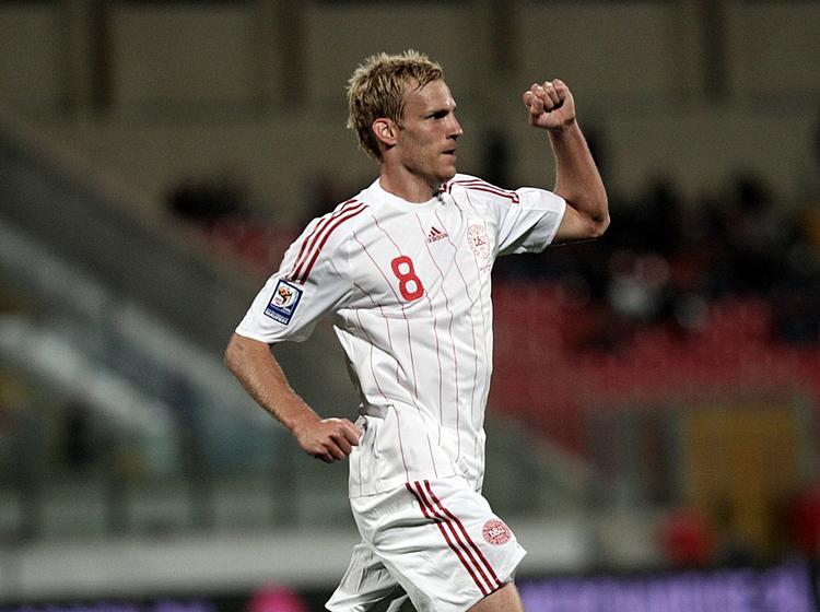 Søren Larsen er ikke med, når hans klub Duisburg i weekenden møder Kaiserslautern i 2. Bundesligaen. Arkiv 
