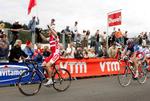 Danskeren Niki Østergaard (tv) jubler over andenpladsen ved junior VM ved Spa i Belgien. Arkivfoto. 