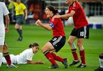 Tysklands Birgit Prinz jubler efter en af sine scoringer i EM-finalen for kvinder, hvor Tyskland slog England 6-2. 