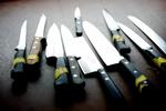 Kan man riskikere en tur i fængsel, hvis man tager sine knive en tur til skærsliberen? Vi er blevet forsigtige efter en mand med to hobbyknive fik syv dages fængsel. Arkivfoto. 