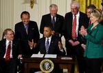 Steny Hoyner (der her ses ved et arrangement lige bag Barack Obama) var personlig ven med Svend Auken. 