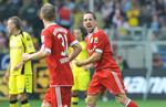 Bayern Münchens Franck Ribery kom på måltavlen, da hans klub gav Borussia Dortmund en øretæve på 5-1. 