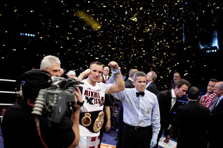 Dansk triumf i Herning. Mikkel Kessler forsvarer sit VM-bælte. 